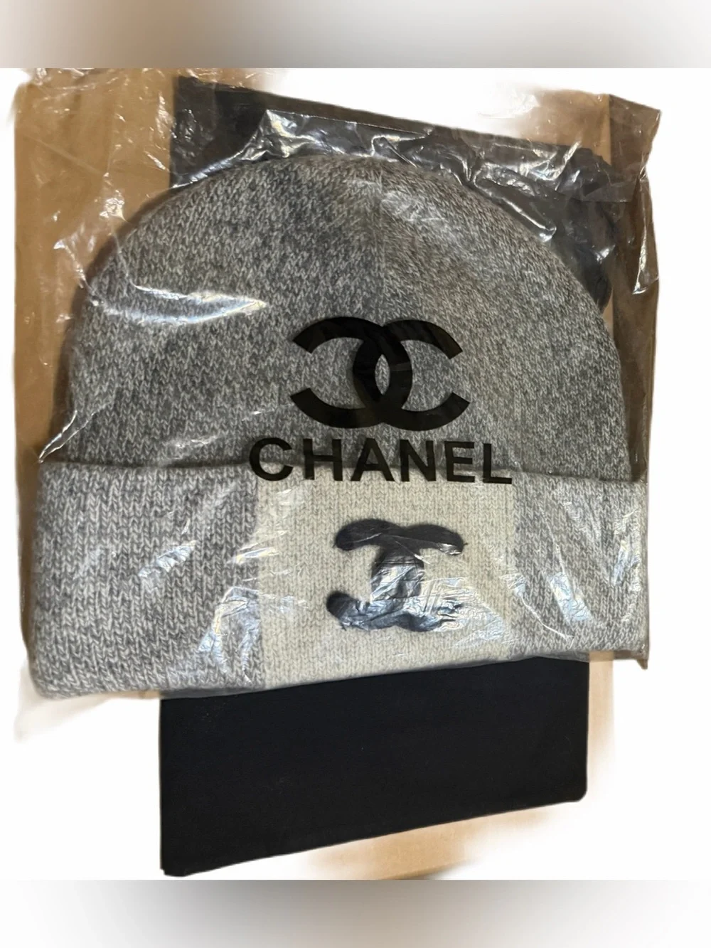 NWT Chanel Casmere and Wool Beenie in shades of greys- signature blac CC label